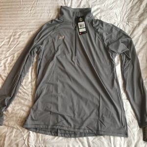 UNDER ARMOUR Women’s Quarter Zip. NWT. size LARGE